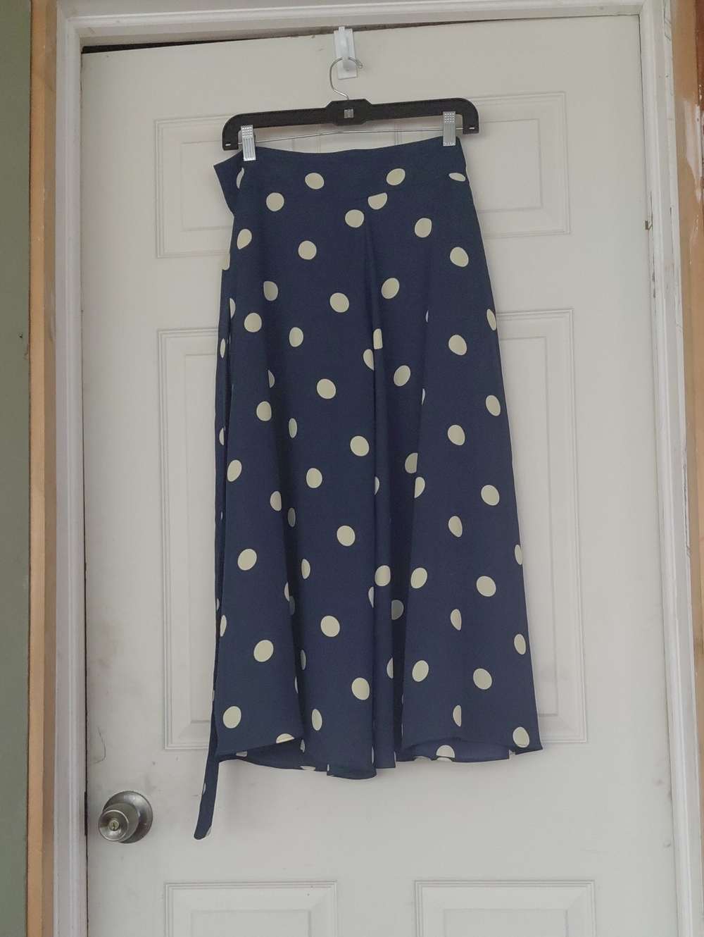 Ann Taylor Navy Midi Length Skirt with Cream Large Polka Dots S 10 100% Polyeste